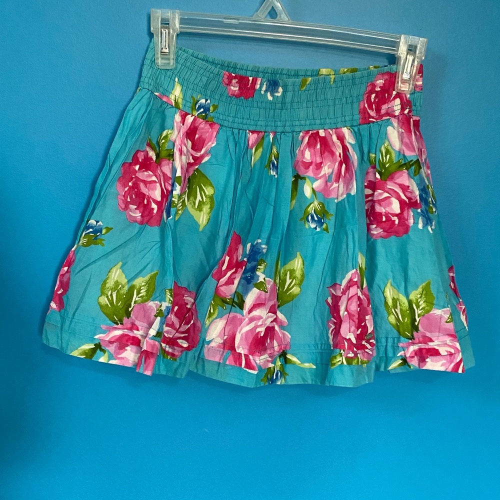 Gilly hicks mini skirt size small